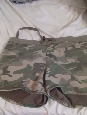No Boundaries Olive and Brown Cargo Shorts